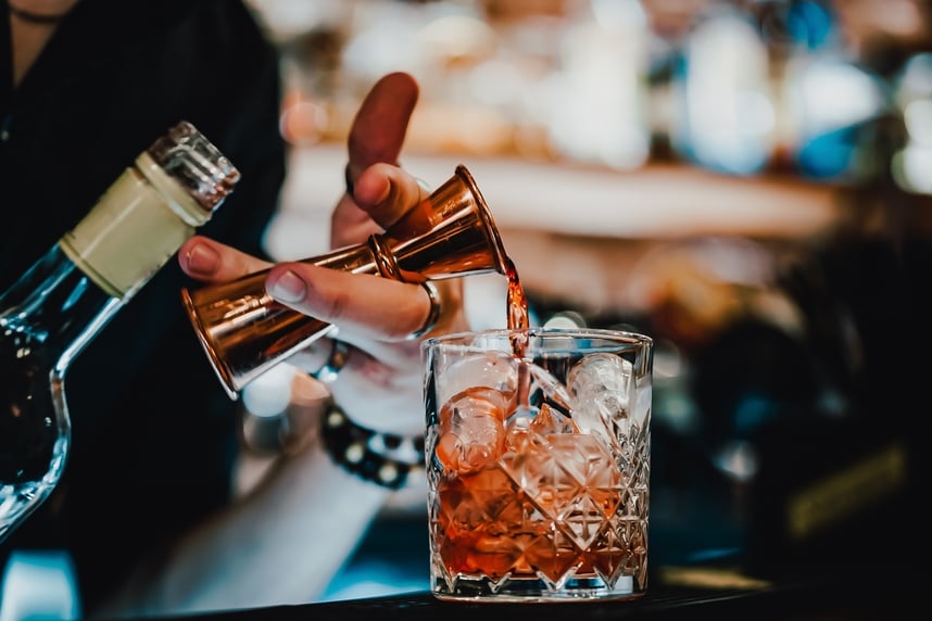 Vermouth e bitter: differenze, origini e i migliori cocktail Vermouth e bitter: differenze, origini e i migliori cocktail